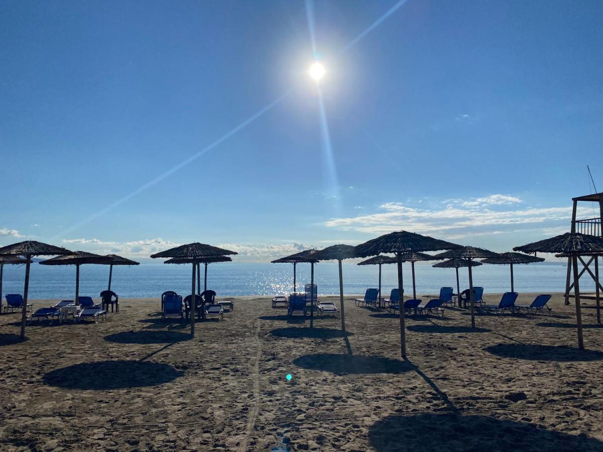 Domelia'S Luxury Apartments Near Airport & Beach Ártemida Kültér fotó