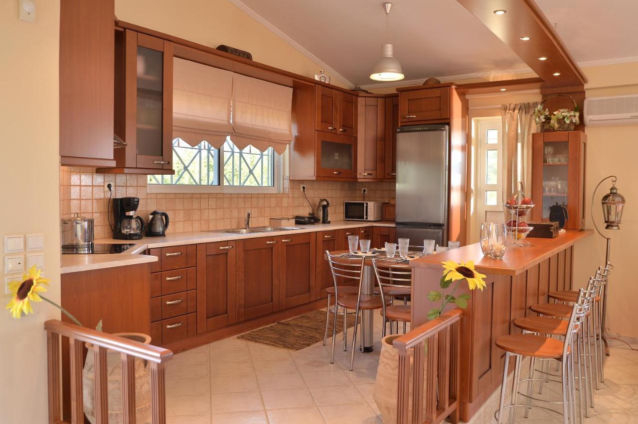 Domelia'S Luxury Apartments Near Airport & Beach Ártemida Kültér fotó